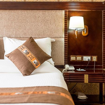 Lemigo Hotel Кигали Экстерьер фото