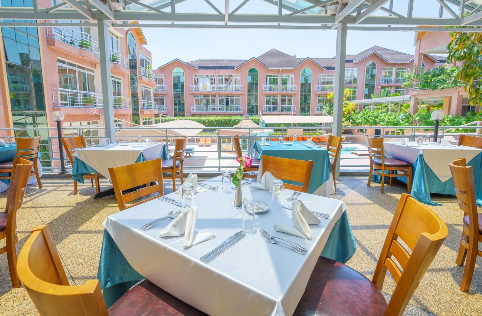 Lemigo Hotel Кигали Экстерьер фото