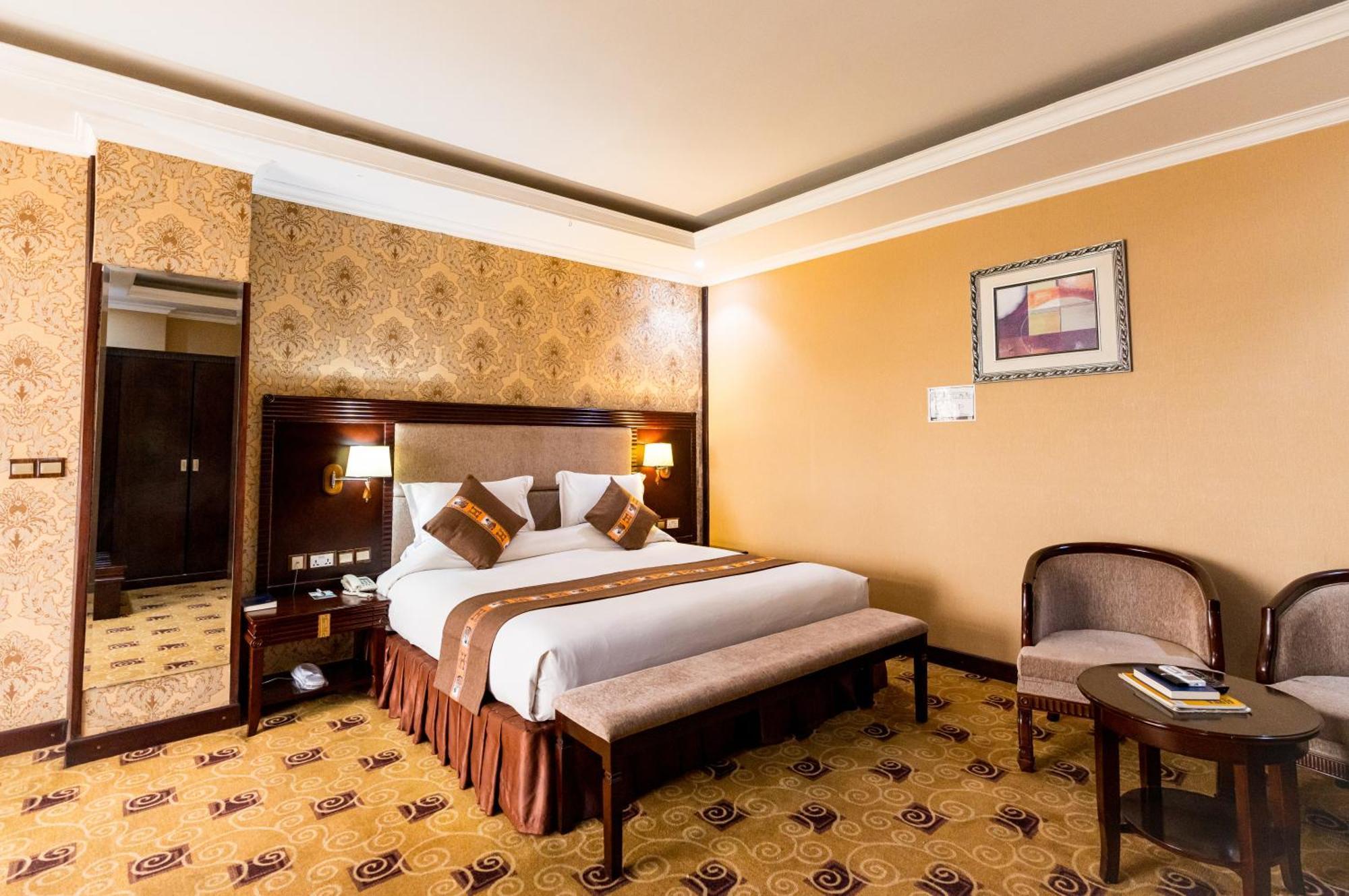 Lemigo Hotel Кигали Экстерьер фото