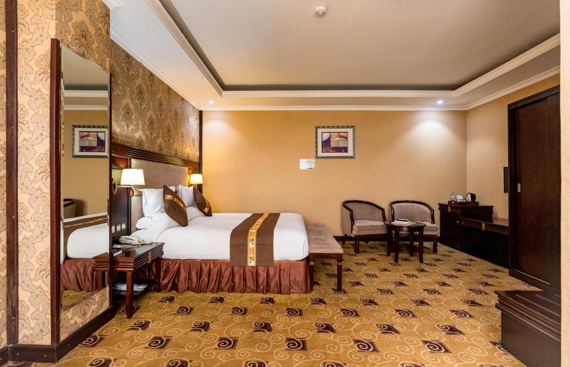 Lemigo Hotel Кигали Экстерьер фото