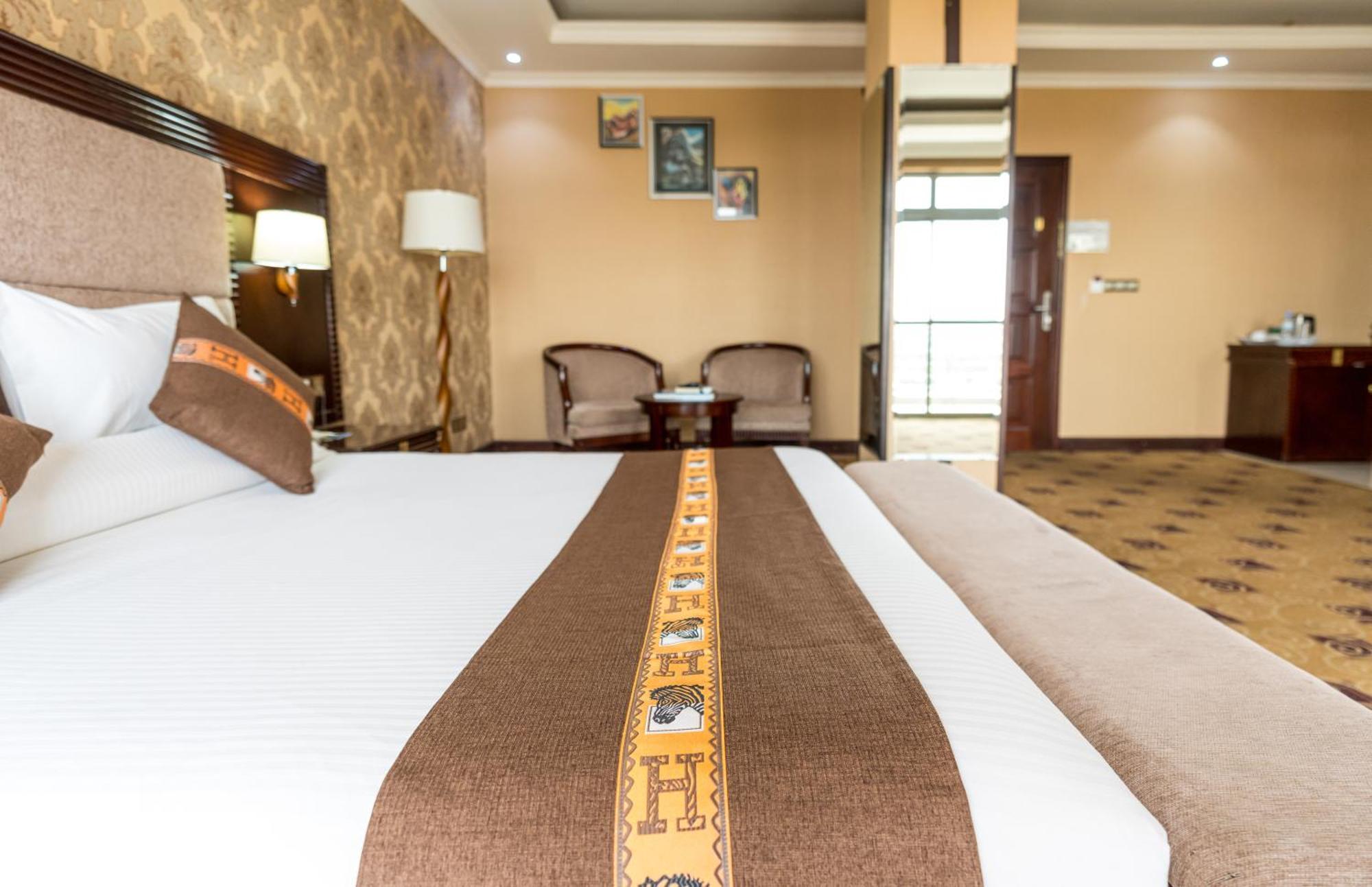Lemigo Hotel Кигали Экстерьер фото